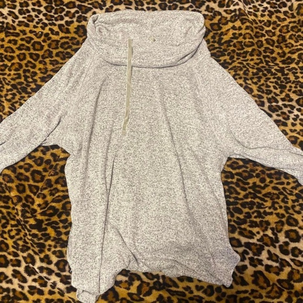 Gillian & Omalley Grey Cowl Neck Long Sleeve Sleepwear Top Slit Loungewear M